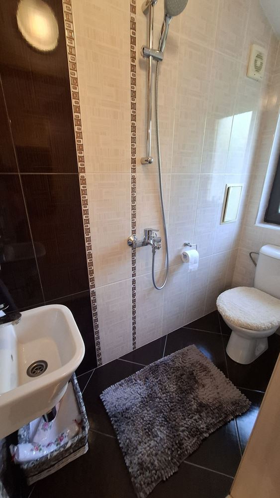 Luksusowy dwupiętrowy dom w prestiżowym kompleksie w Pomorie