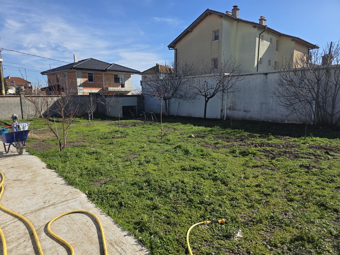 Piękny dom wolnostojący z ogrodem we wsi Tynkovo – przytulność i spokój blisko Sunny Beach