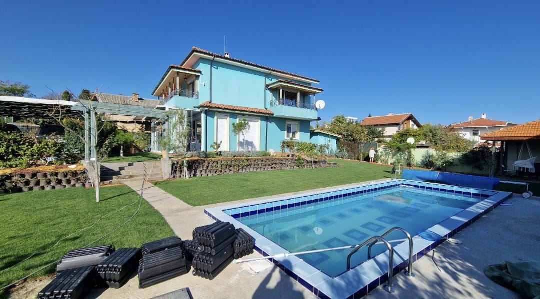 Nowoczesny dom wolnostojący z panoramą morza i podgrzewanym basenem w Chervenka, Chernomorets