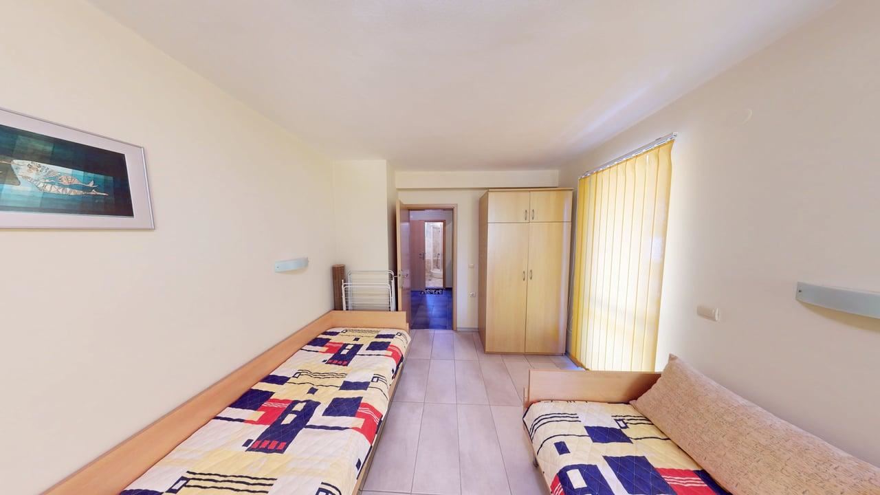 Panoramiczny czterokondygnacyjny dom z 8 sypialniami i widokiem na morze w Słonecznym Brzegu – bez opłaty eksploatacyjnej