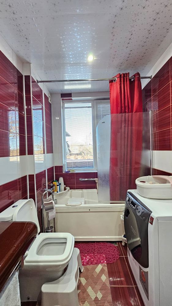  Doskonały parterowy dom z basenem i przestronnym ogrodem w wiosce Dyulevo