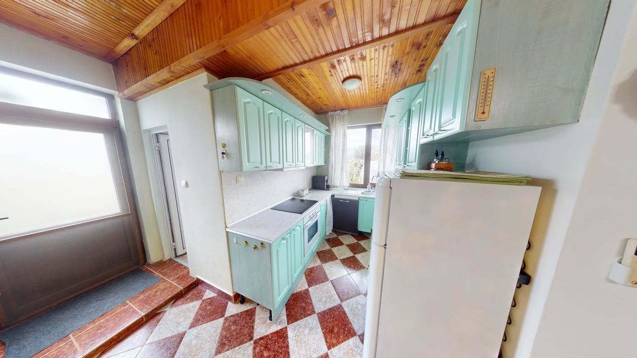 Dwupiętrowy dom w miejscowości Poroj – spokój, przestrzeń i komfort blisko morza