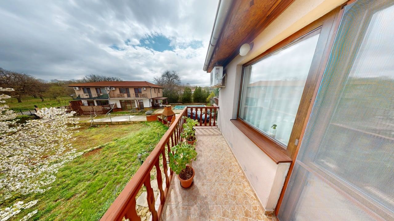 Dwupiętrowy dom w miejscowości Poroj – spokój, przestrzeń i komfort blisko morza