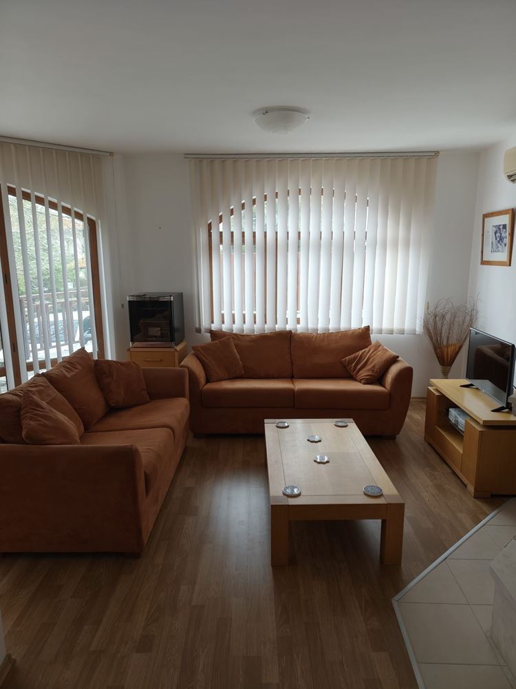  Luksusowy dwupoziomowy dom z basenem i pięknym widokiem w prestiżowym kompleksie – Acheloj