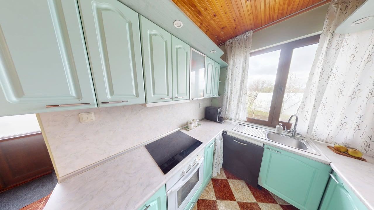 Dwupiętrowy dom w miejscowości Poroj – spokój, przestrzeń i komfort blisko morza