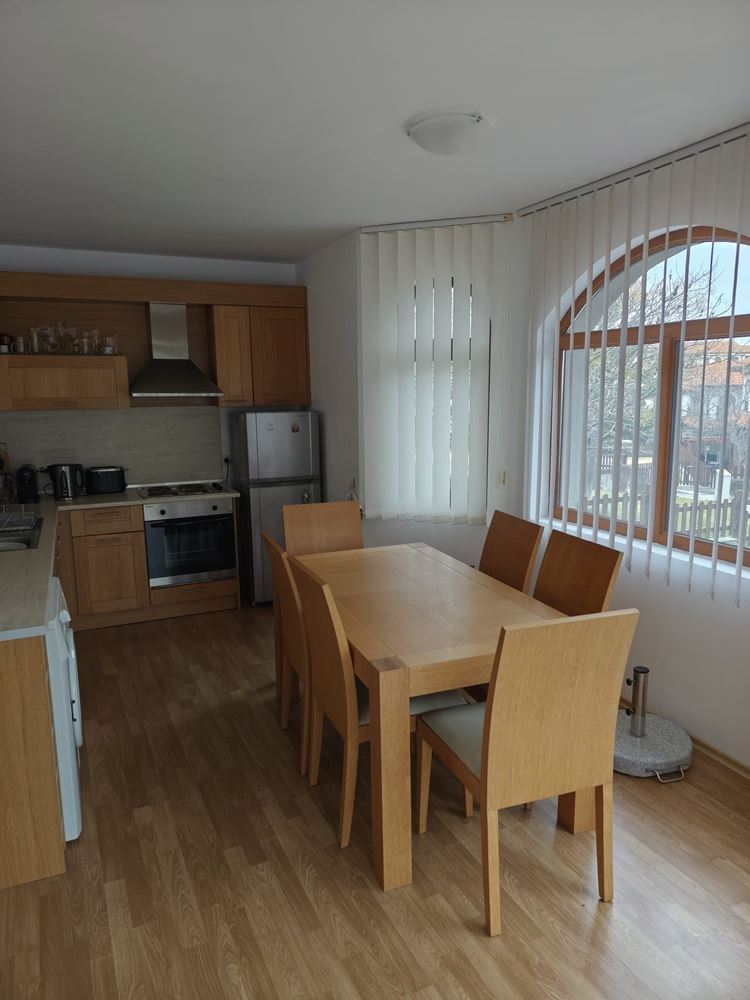  Luksusowy dwupoziomowy dom z basenem i pięknym widokiem w prestiżowym kompleksie – Acheloj