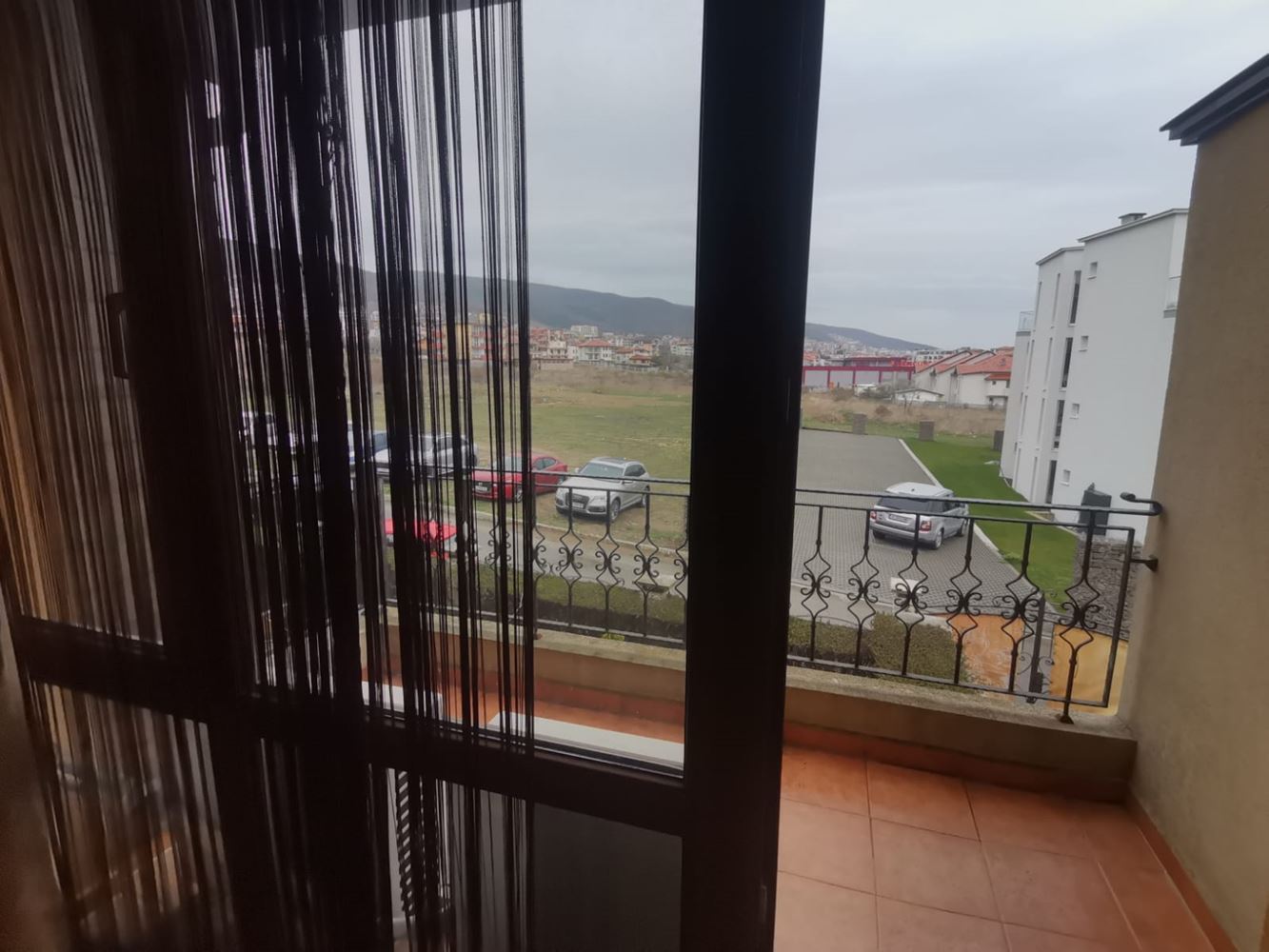 Przestronny dwupokojowy townhouse z ogrodem i tarasami w Sveti Vlas