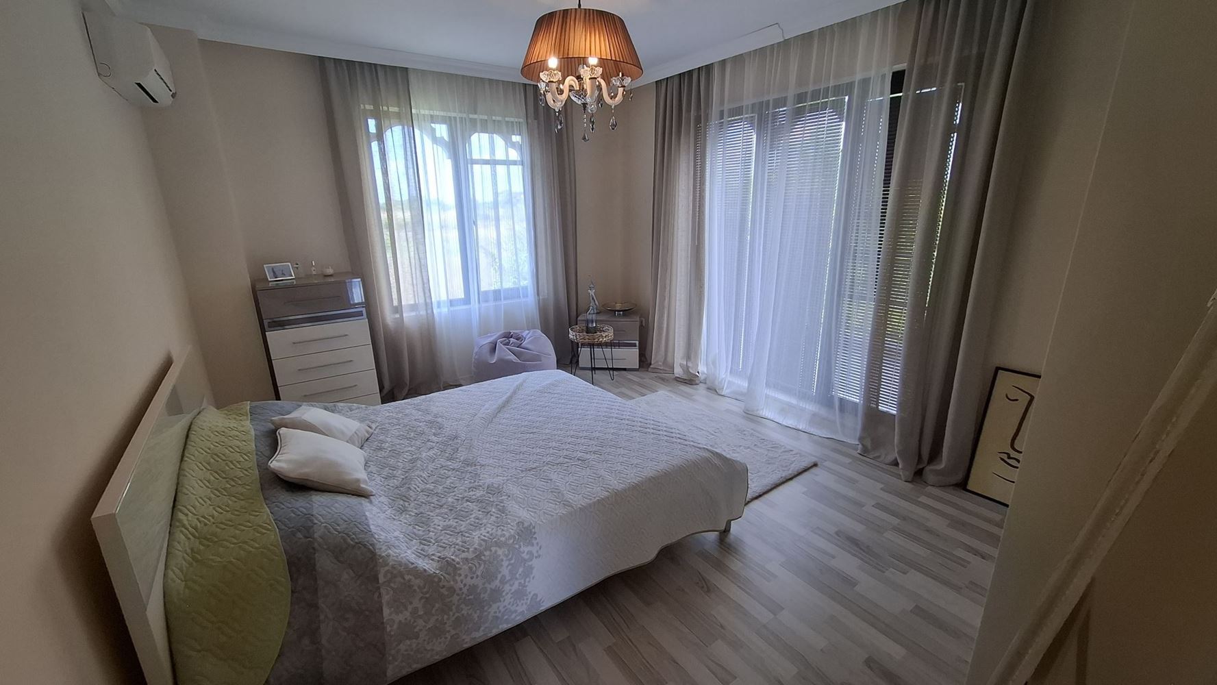 Luksusowy dwupiętrowy dom w prestiżowym kompleksie w Pomorie
