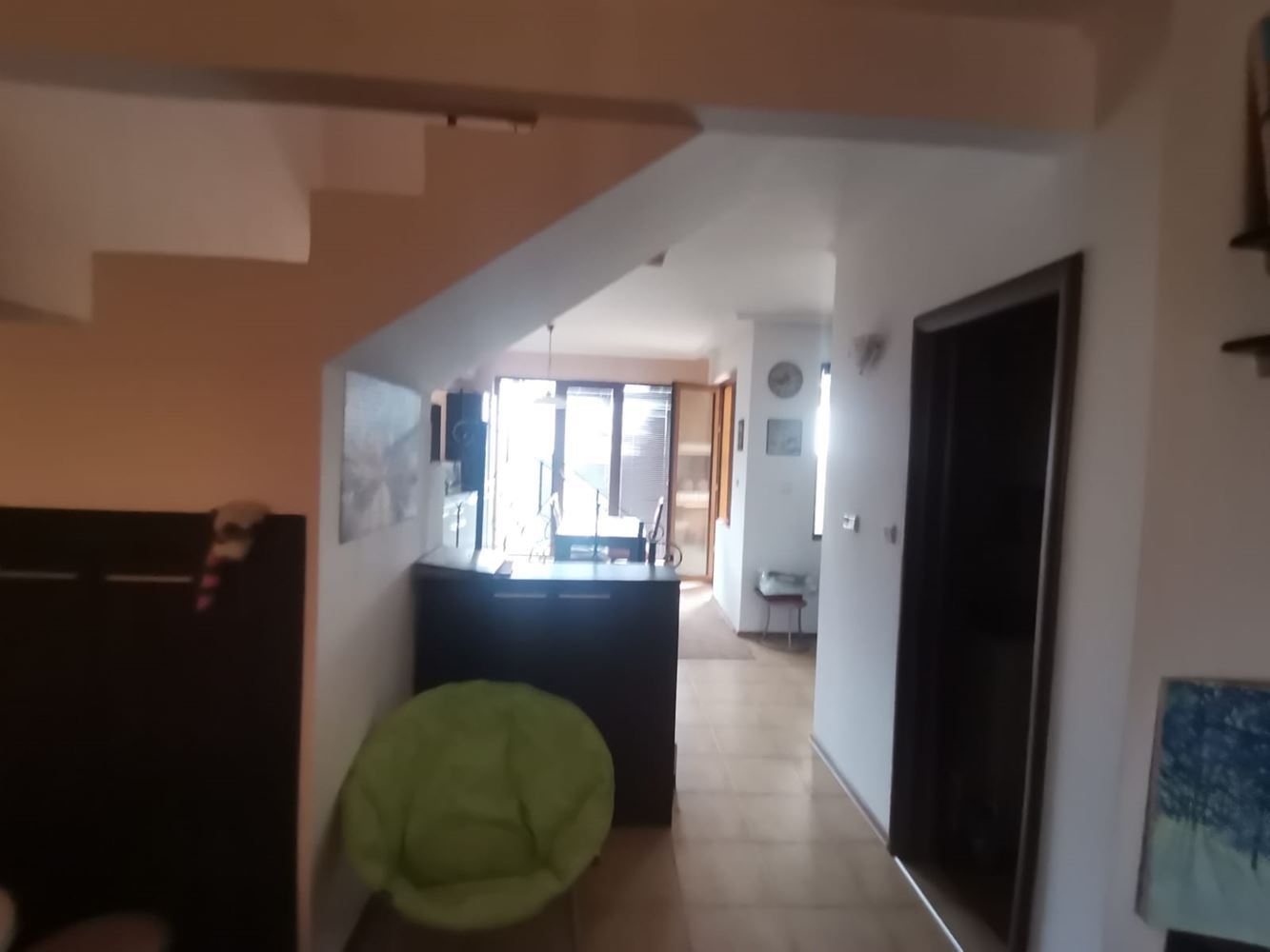 Przestronny dwupokojowy townhouse z ogrodem i tarasami w Sveti Vlas