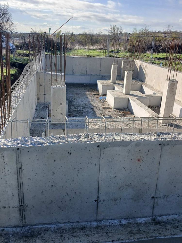 Nowoczesny dom z pięcioma pokojami i działką 400 m², trzema sypialniami i bez opłaty za utrzymanie w Vetren w Burgas