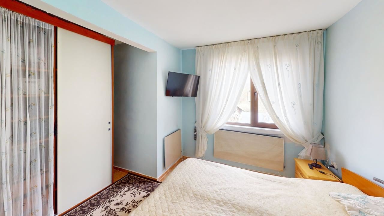 Dwupiętrowy dom w miejscowości Poroj – spokój, przestrzeń i komfort blisko morza