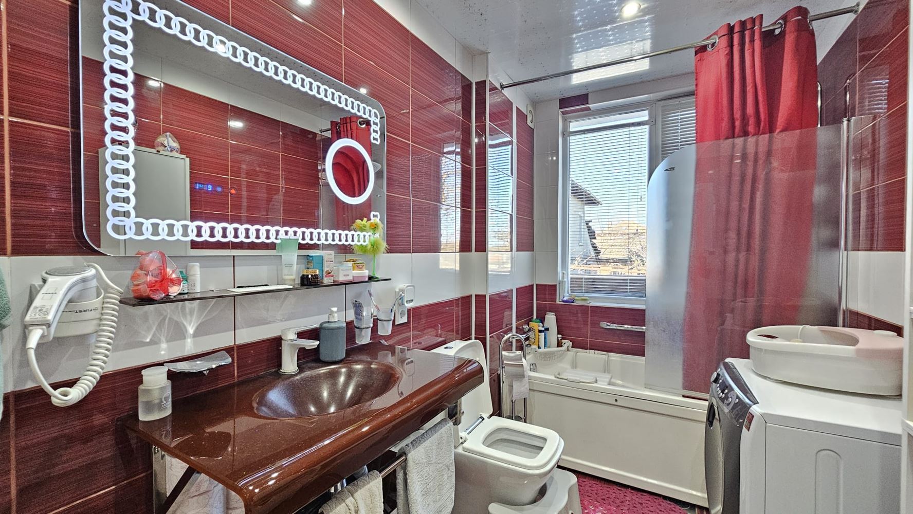  Doskonały parterowy dom z basenem i przestronnym ogrodem w wiosce Dyulevo