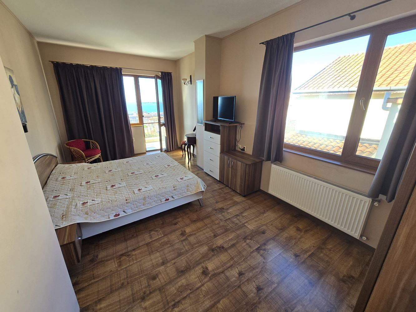 Wolnostojący dom z panoramicznym widokiem na morze i własnym ogrodem w Sveti Vlas