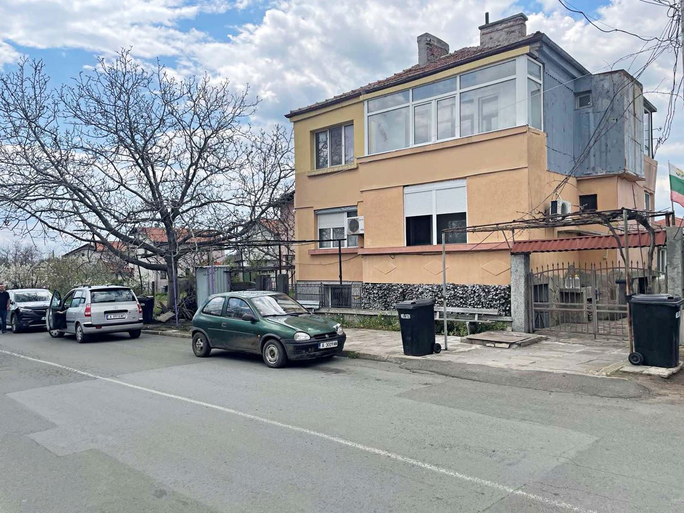 Samodzielna część domu z ogrodem w Burgas – Banevo, przestrzeń, funkcjonalność i doskonała lokalizacja blisko łaźni mineralnych