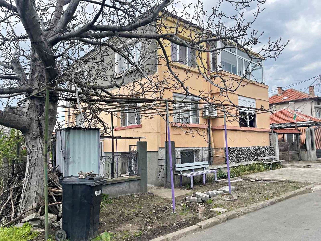 Samodzielna część domu z ogrodem w Burgas – Banevo, przestrzeń, funkcjonalność i doskonała lokalizacja blisko łaźni mineralnych