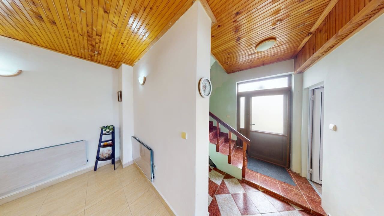 Dwupiętrowy dom w miejscowości Poroj – spokój, przestrzeń i komfort blisko morza