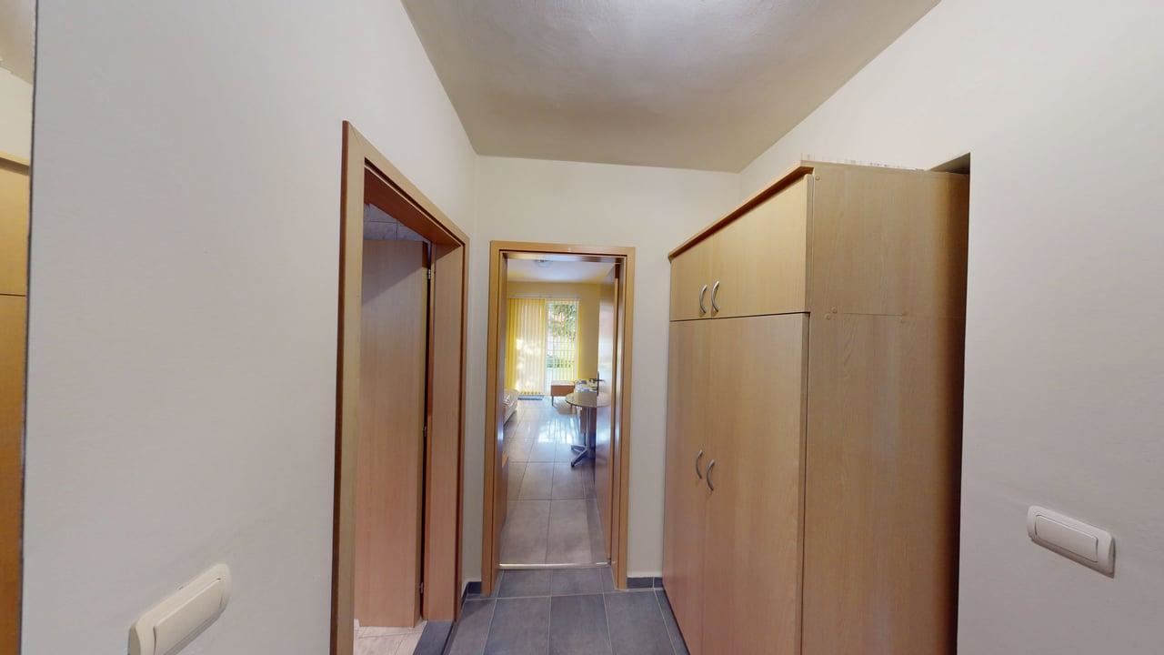 Panoramiczny czterokondygnacyjny dom z 8 sypialniami i widokiem na morze w Słonecznym Brzegu – bez opłaty eksploatacyjnej