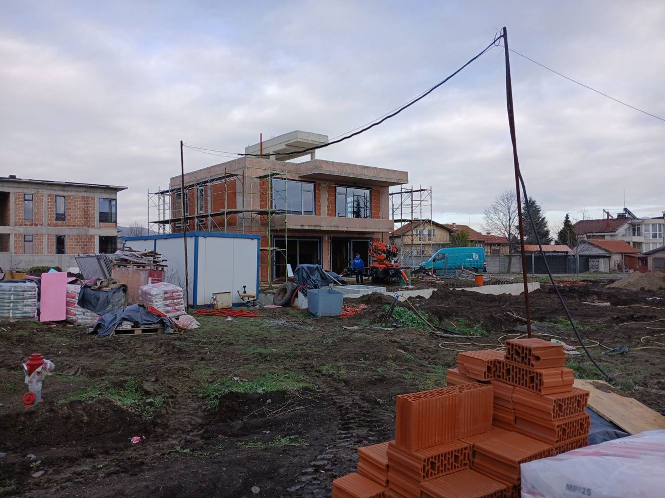 Nowoczesny dom z pięcioma pokojami i działką 400 m², trzema sypialniami i bez opłaty za utrzymanie w Vetren w Burgas