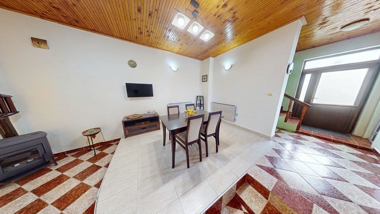 Dwupiętrowy dom w miejscowości Poroj – spokój, przestrzeń i komfort blisko morza