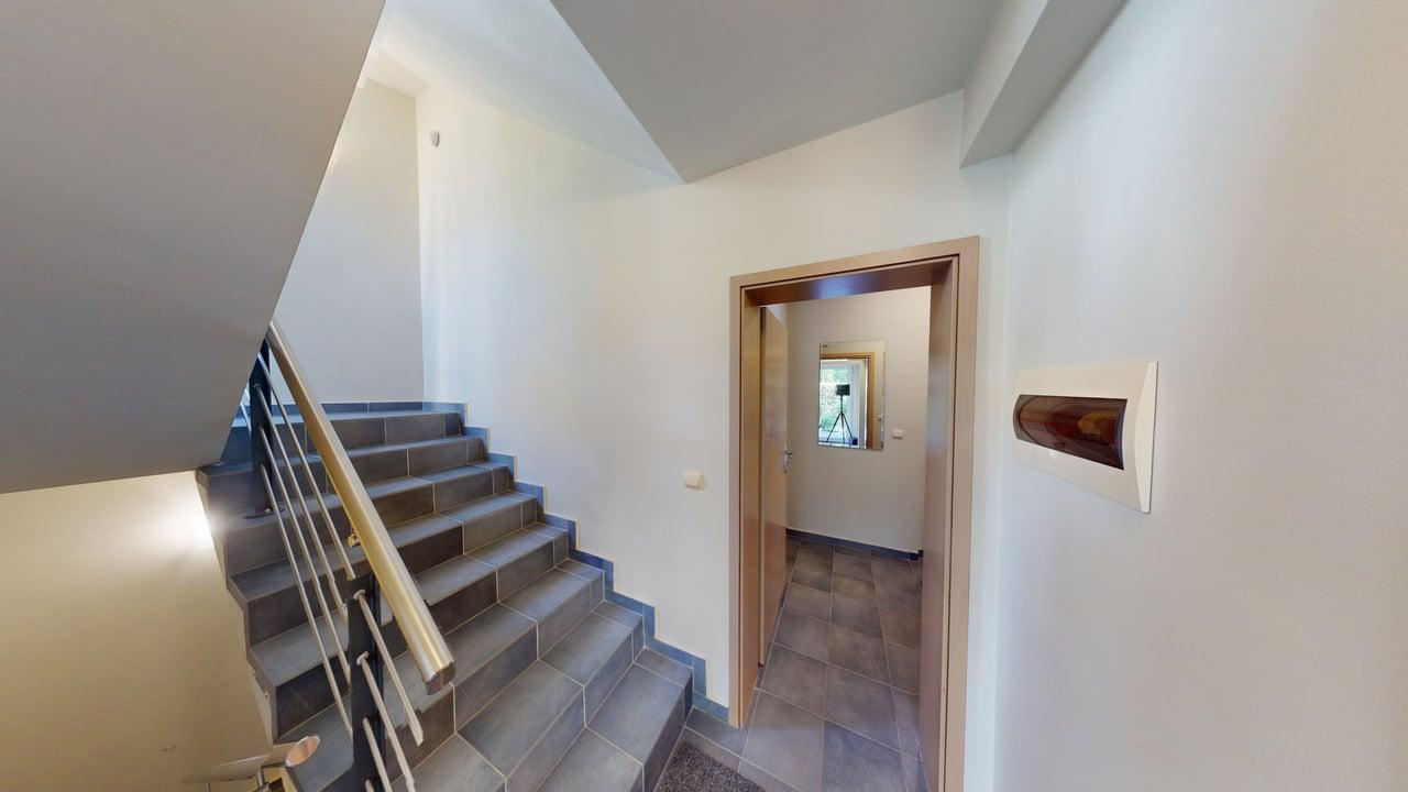 Panoramiczny czterokondygnacyjny dom z 8 sypialniami i widokiem na morze w Słonecznym Brzegu – bez opłaty eksploatacyjnej