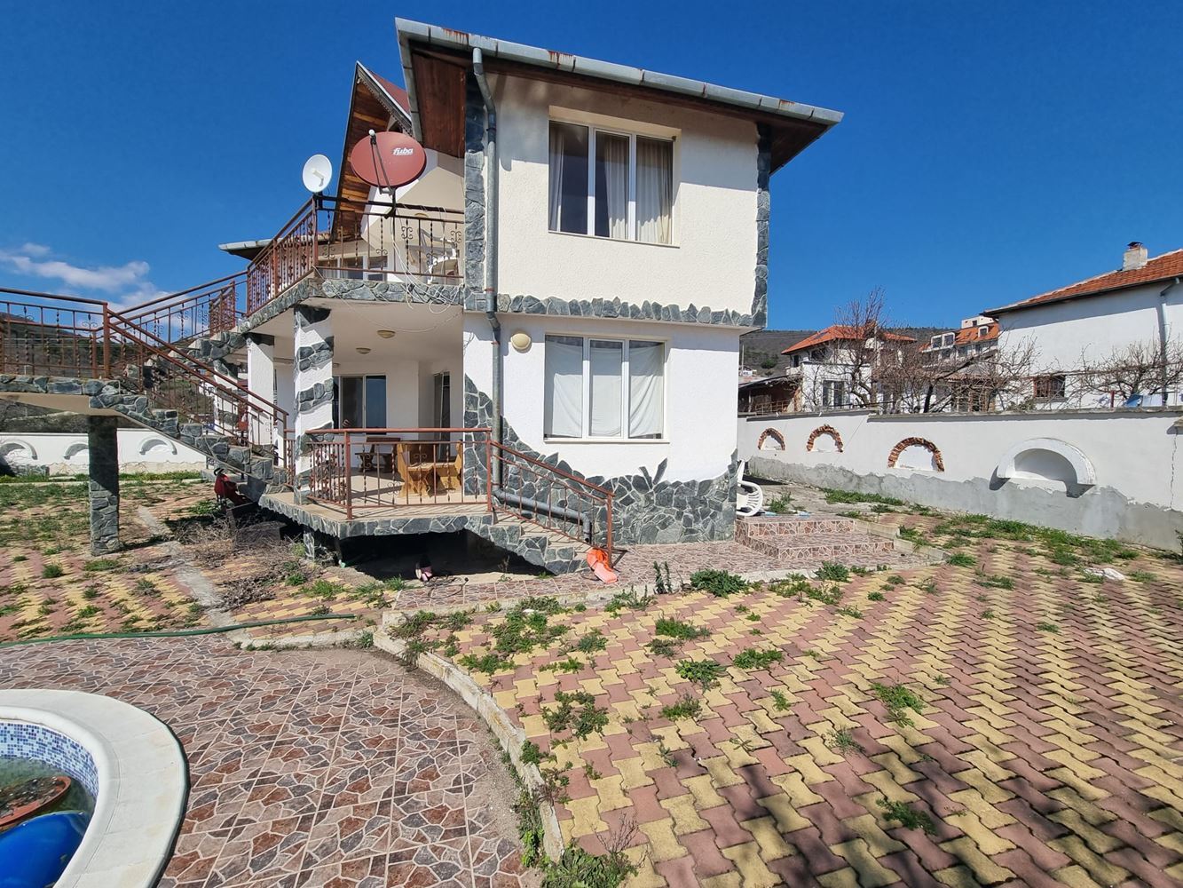  Luksusowy dom z basenem i widokiem na morze w Sveti Vlas – tylko 1 km od plaży