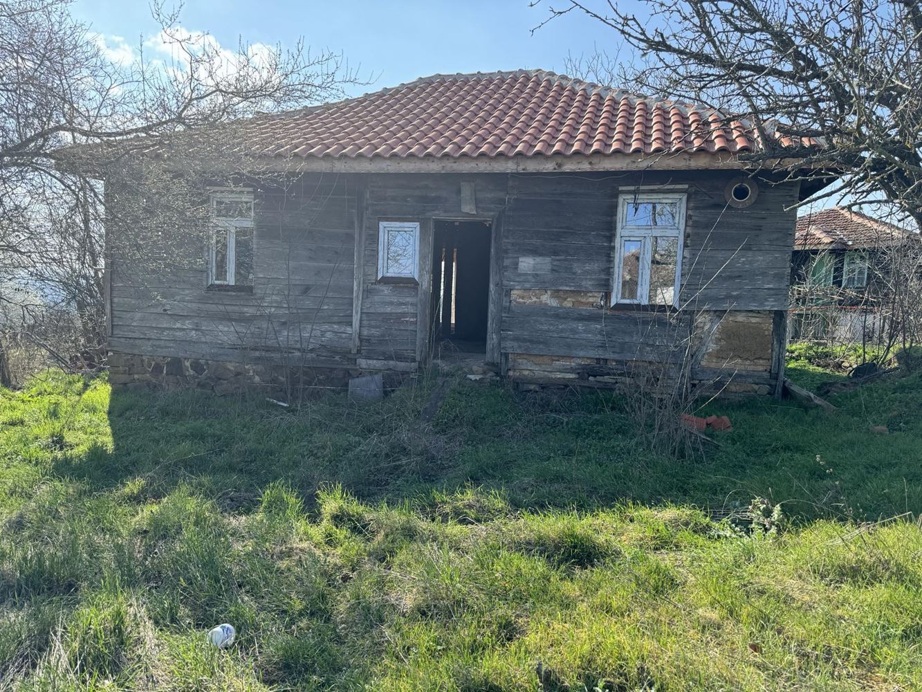 Urokliwy parterowy dom u podnóża gór Strandża, wieś Vizitsa