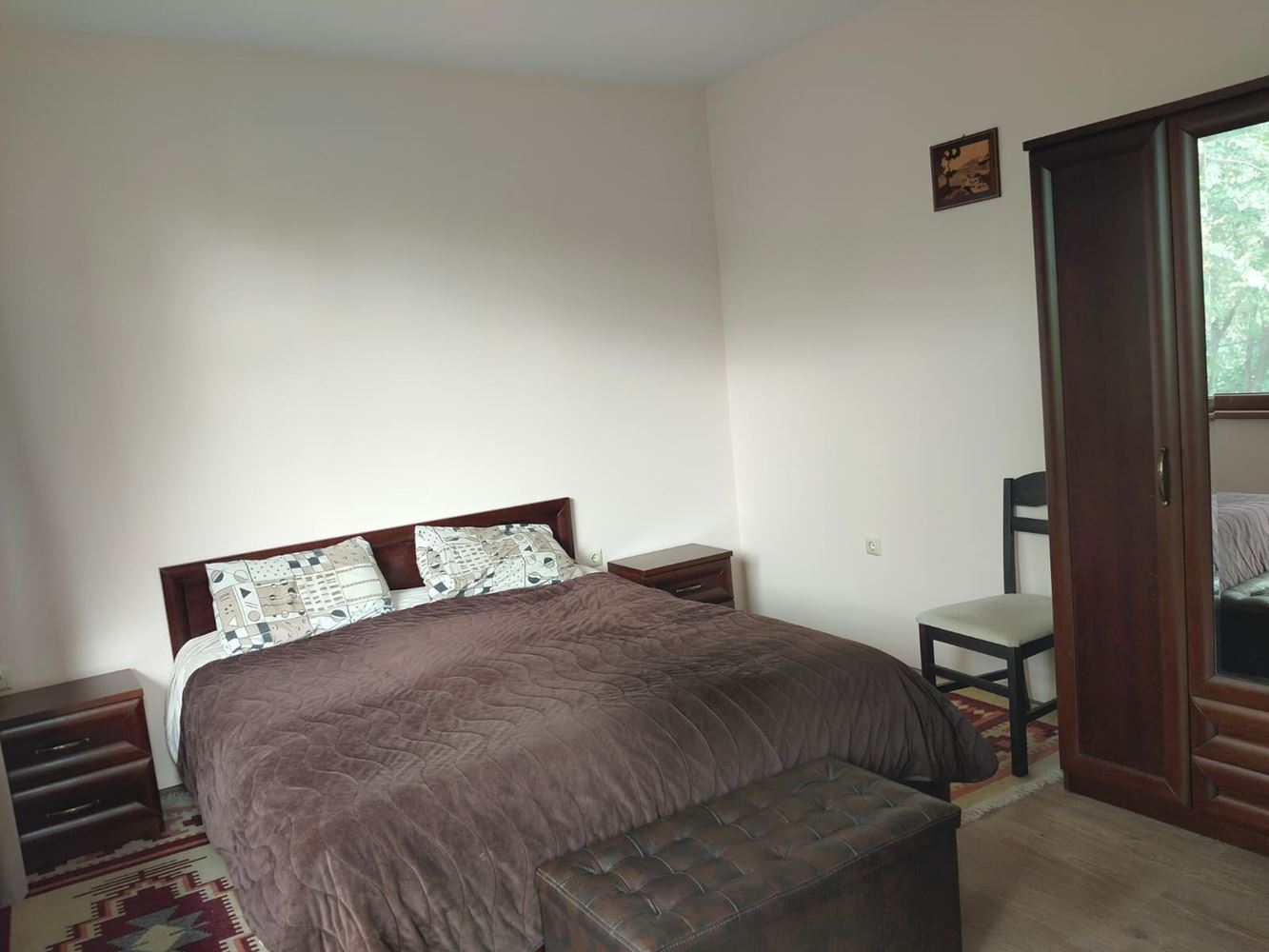  Przestronny trzypiętrowy dom jednorodzinny w centrum Rawdy – komfort, prestiż i pełna niezależność