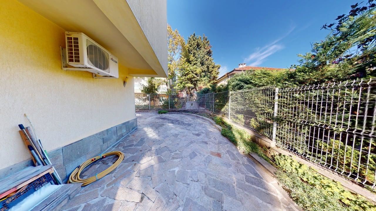 Panoramiczny czterokondygnacyjny dom z 8 sypialniami i widokiem na morze w Słonecznym Brzegu – bez opłaty eksploatacyjnej