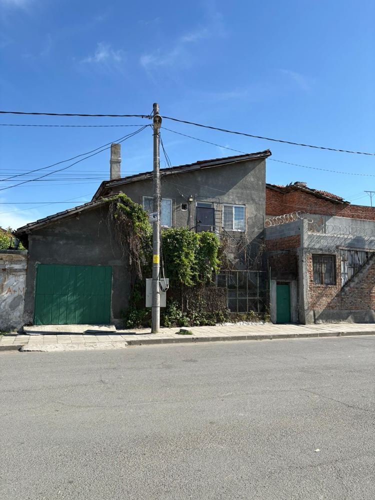 Burgas – Wolnostojący dom dwukondygnacyjny z garażem i możliwością dwóch niezależnych gospodarstw