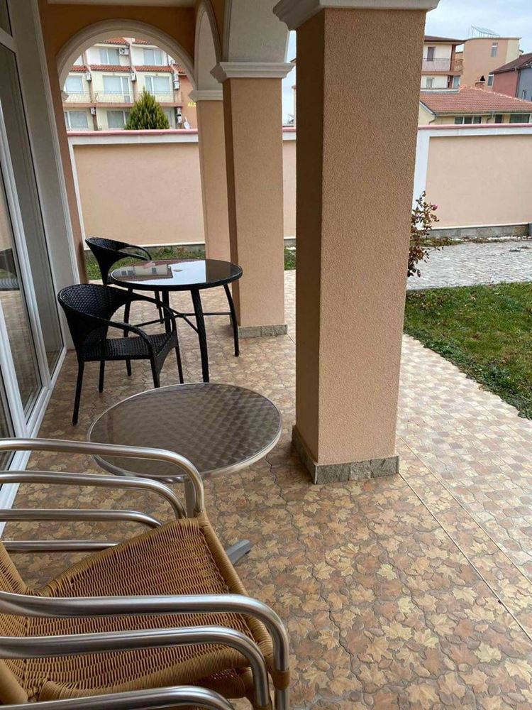 Nowoczesny dom w centrum Rawdy – luksusowy gotowy do zamieszkania dom z doskonałą lokalizacją i własną działką