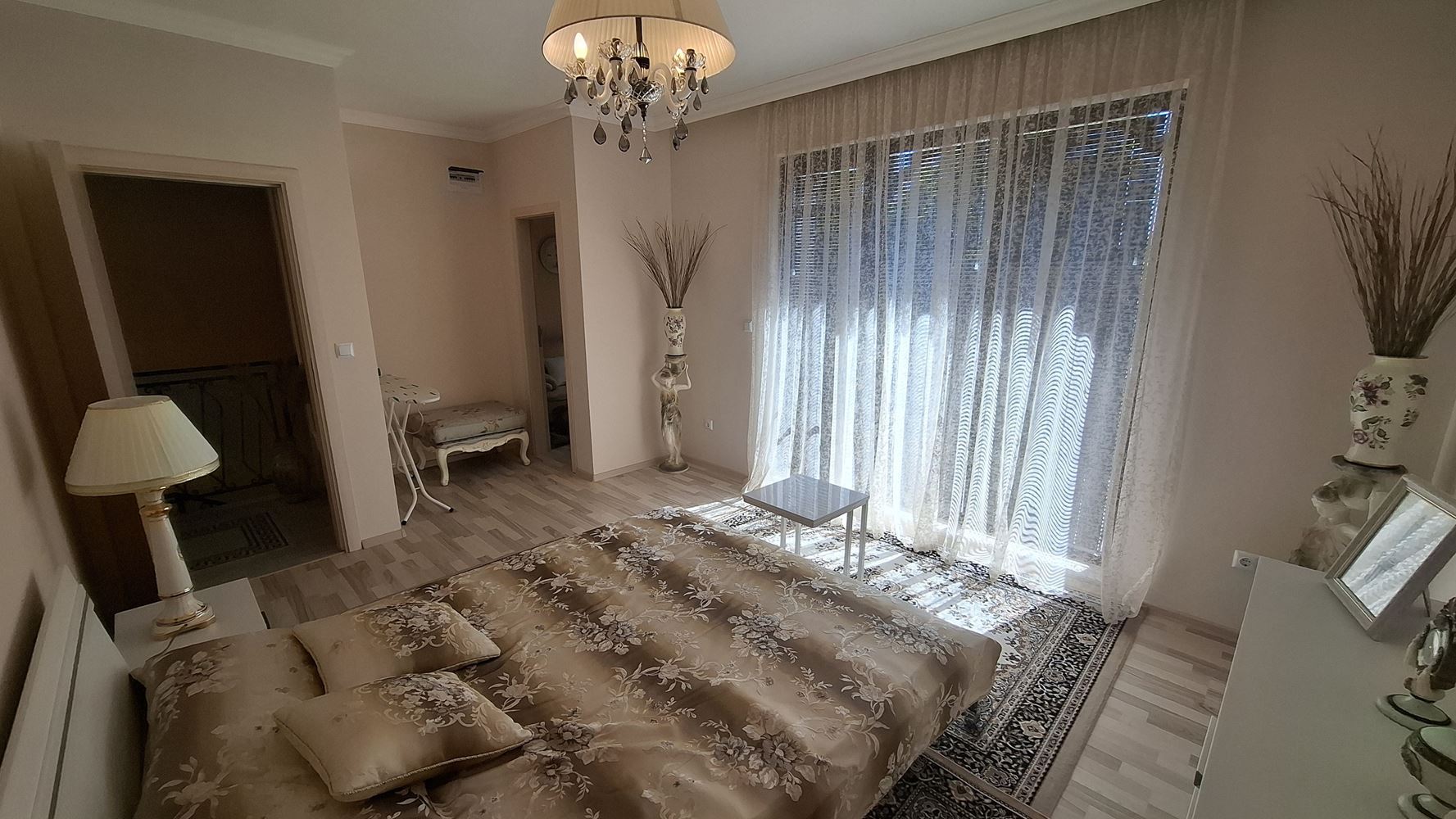 Luksusowy dwupiętrowy dom w prestiżowym kompleksie w Pomorie