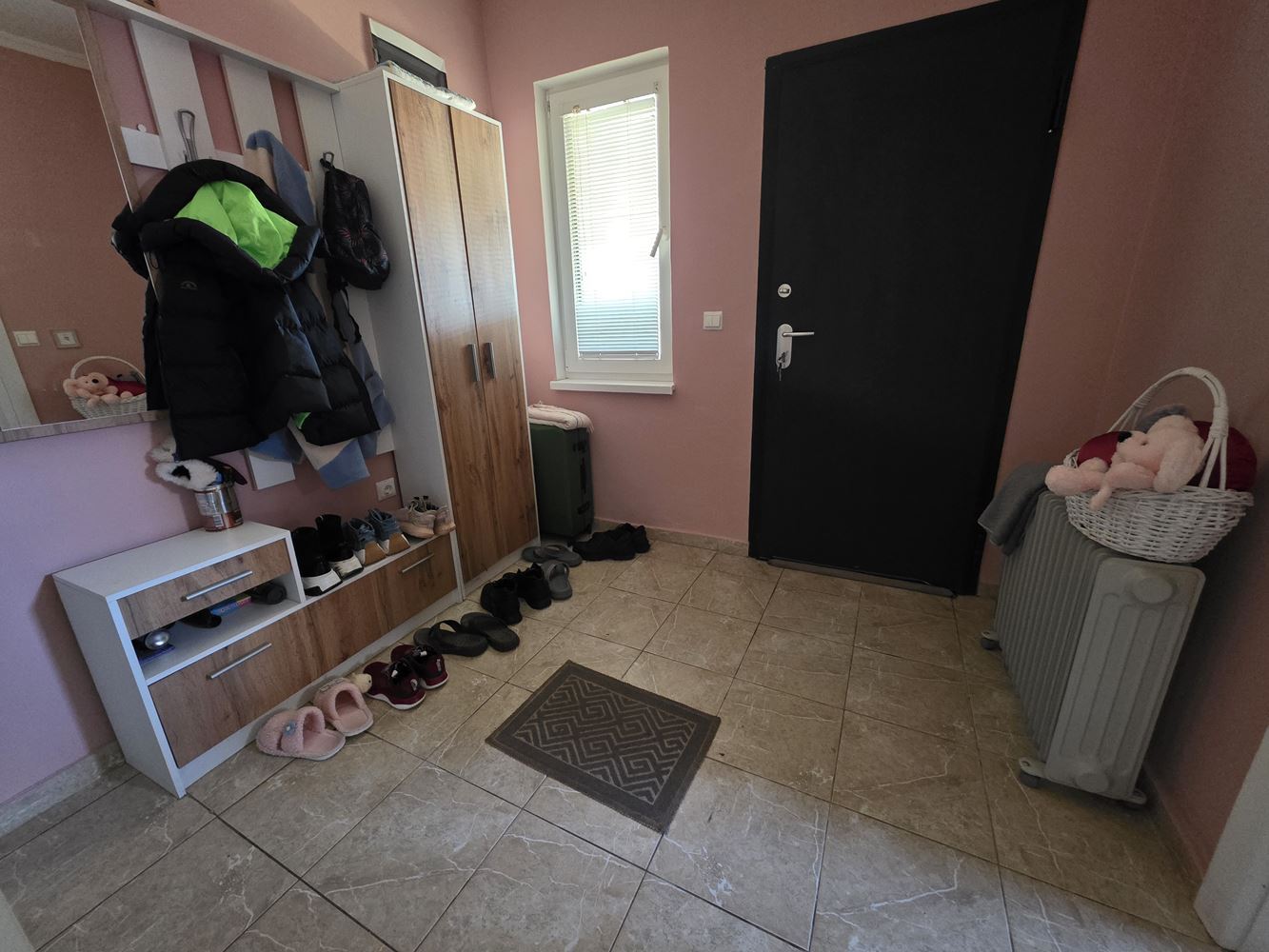 Piękny dom wolnostojący z ogrodem we wsi Tynkovo – przytulność i spokój blisko Sunny Beach