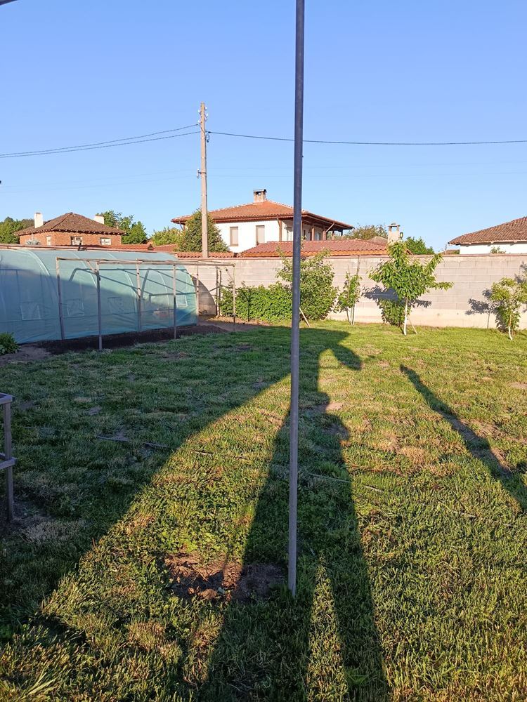 Piękny parterowy dom z dużym ogrodem w sercu Strandży – komfort, natura i spokój niedaleko Burgas