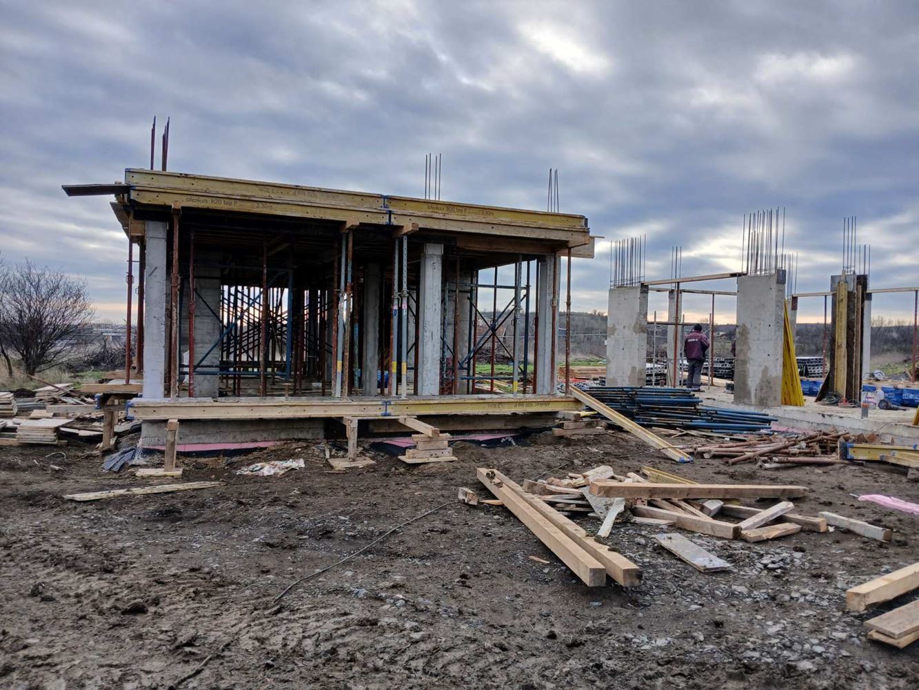 Nowoczesny dom z pięcioma pokojami i działką 400 m², trzema sypialniami i bez opłaty za utrzymanie w Vetren w Burgas