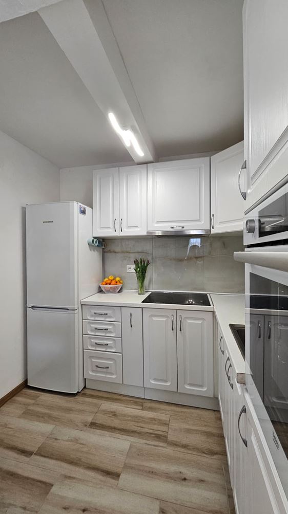 Wyjątkowy parterowy dom z przestronnym ogrodem w spokojnej wsi Kosharitsa