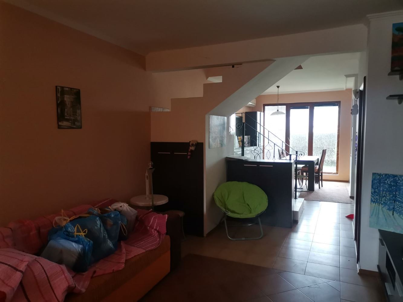 Przestronny dwupokojowy townhouse z ogrodem i tarasami w Sveti Vlas