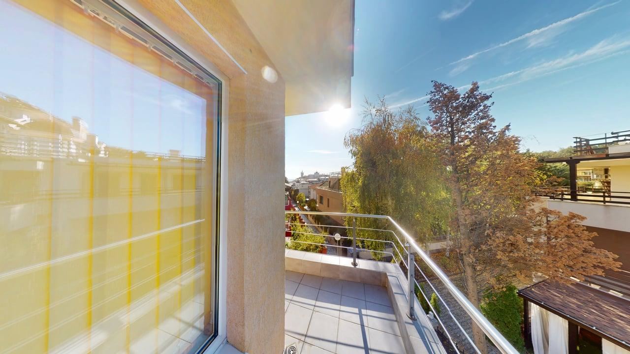 Panoramiczny czterokondygnacyjny dom z 8 sypialniami i widokiem na morze w Słonecznym Brzegu – bez opłaty eksploatacyjnej