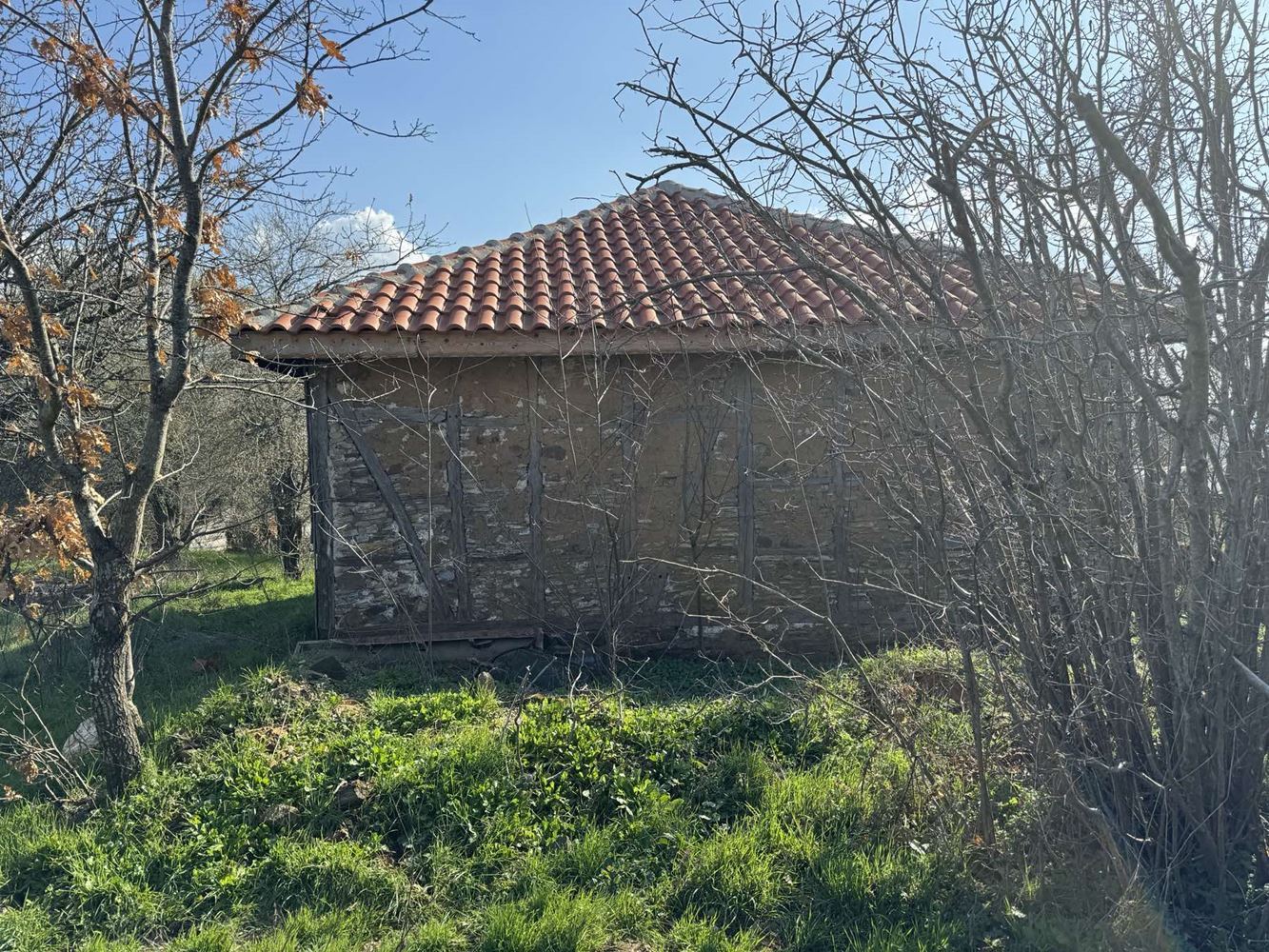 Urokliwy parterowy dom u podnóża gór Strandża, wieś Vizitsa