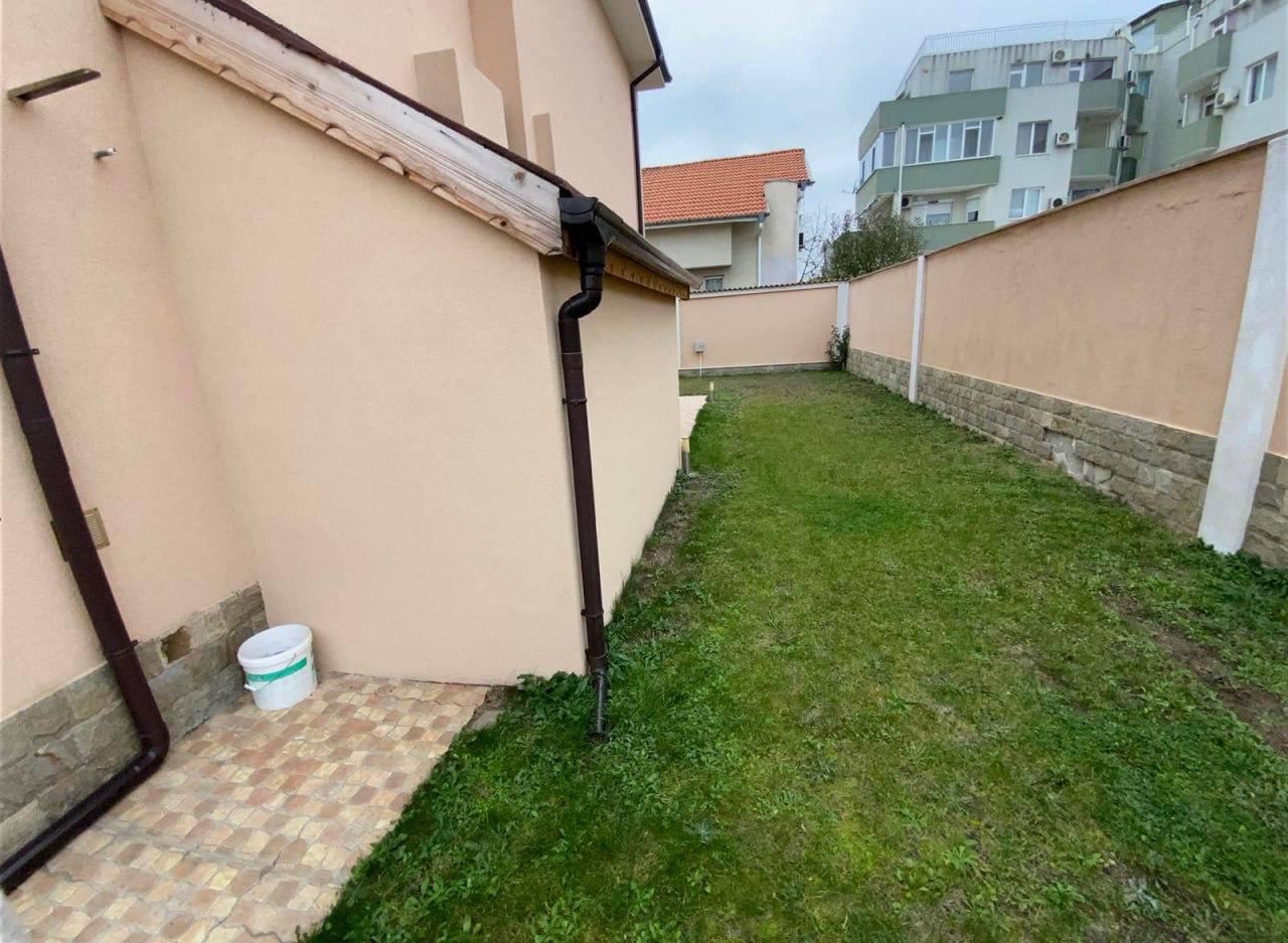 Nowoczesny dom w centrum Rawdy – luksusowy gotowy do zamieszkania dom z doskonałą lokalizacją i własną działką
