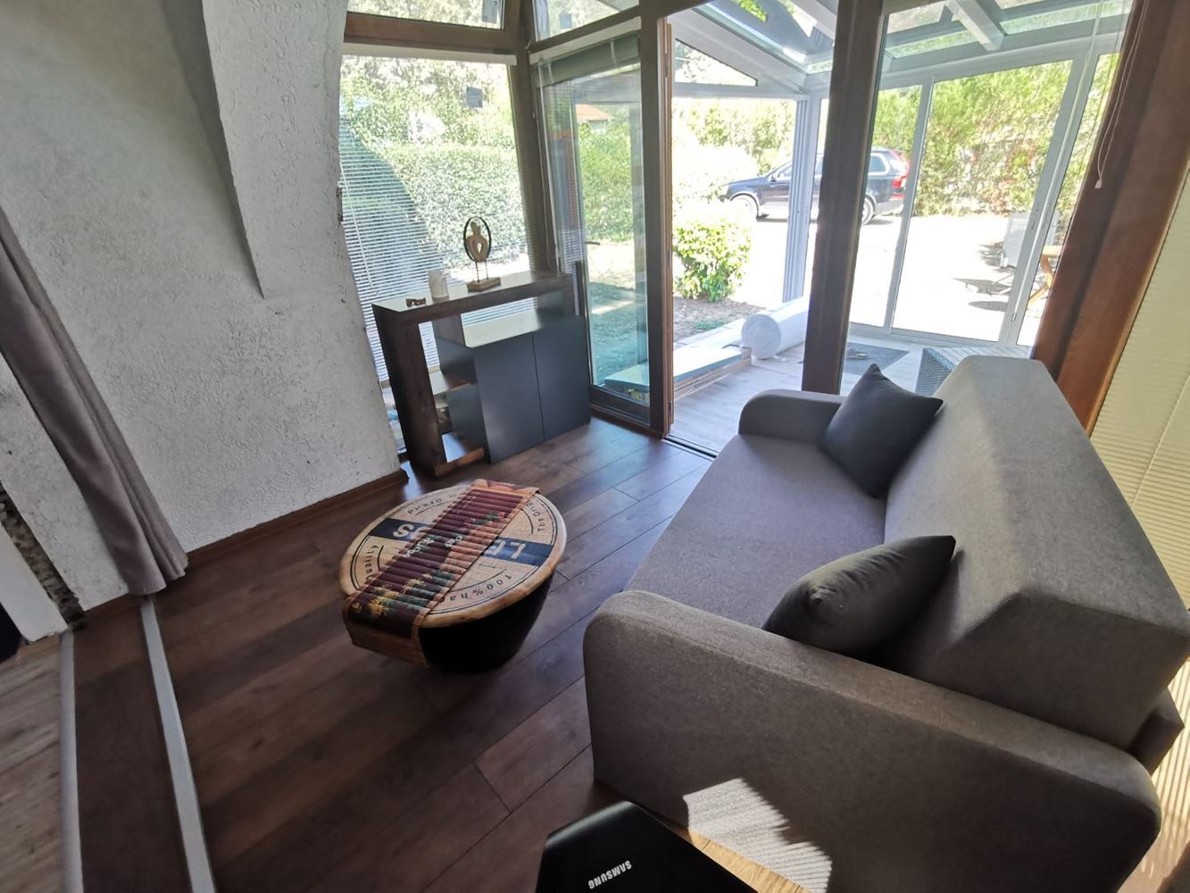 Dwukondygnacyjny dom wolnostojący w miejscowości Goritsa – całkowicie odnowiony dom z ogrodem i piękną werandą