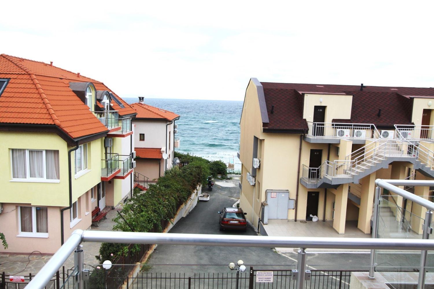 Dom z ogrodem w Sozopolu – przy Bamboo Beach i centrum, w pełni umeblowany