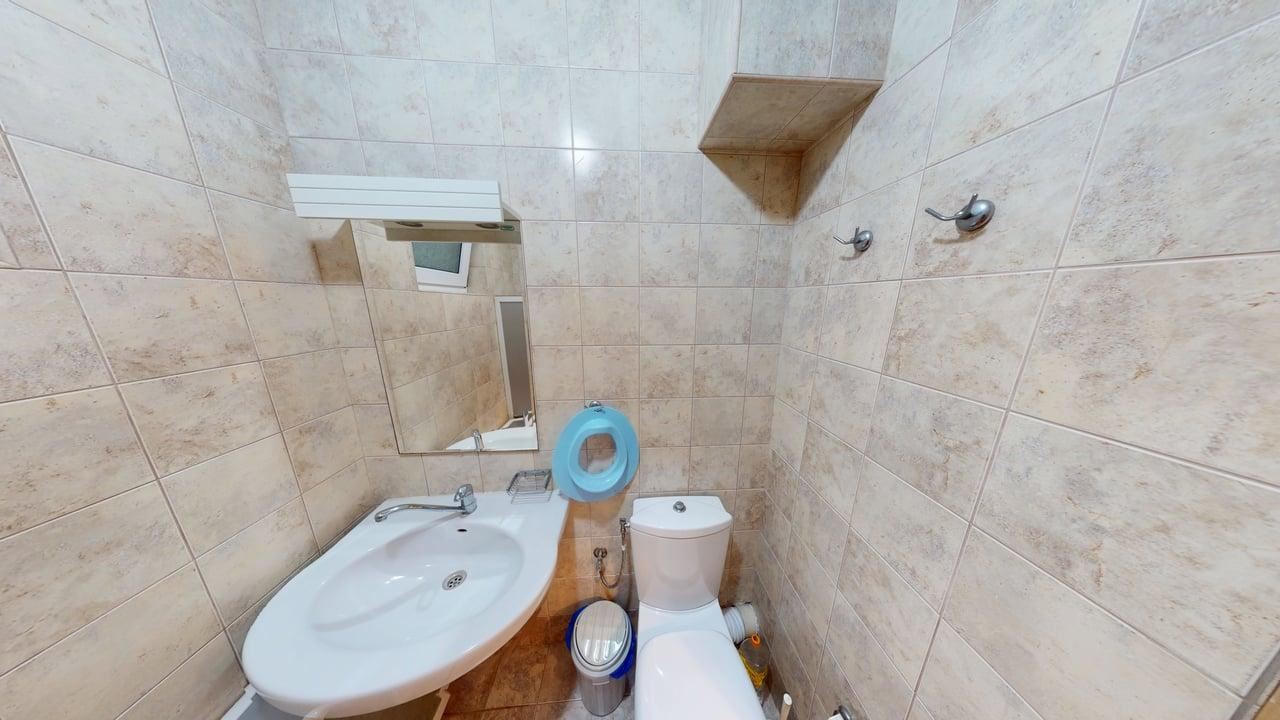 Panoramiczny czterokondygnacyjny dom z 8 sypialniami i widokiem na morze w Słonecznym Brzegu – bez opłaty eksploatacyjnej