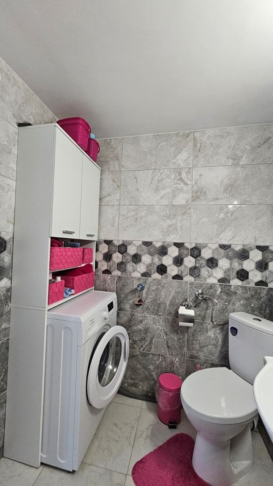 Wyjątkowy parterowy dom z przestronnym ogrodem w spokojnej wsi Kosharitsa