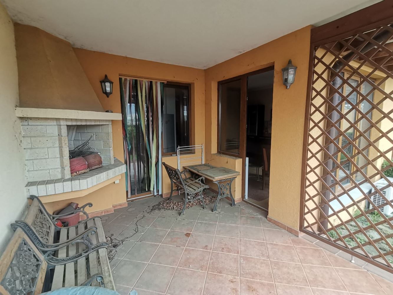 Przestronny dwupokojowy townhouse z ogrodem i tarasami w Sveti Vlas