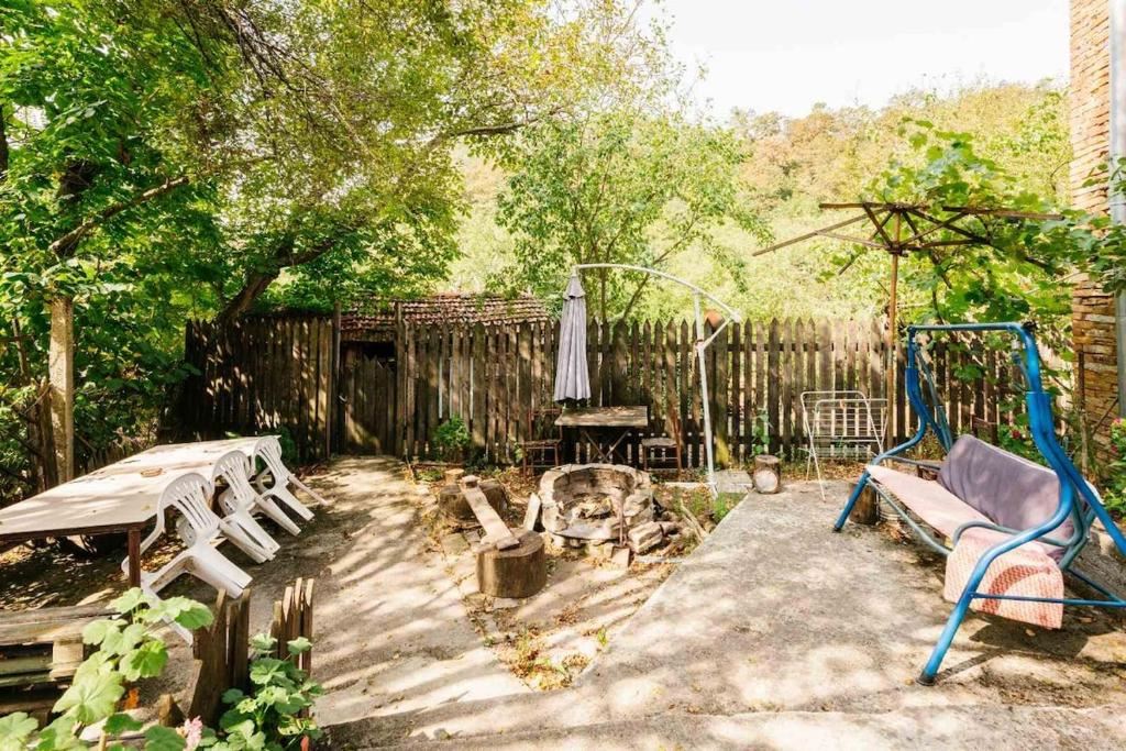 Unikalny autentyczny pensjonat strandżański w wiosce Kosti – serce gór Strandża