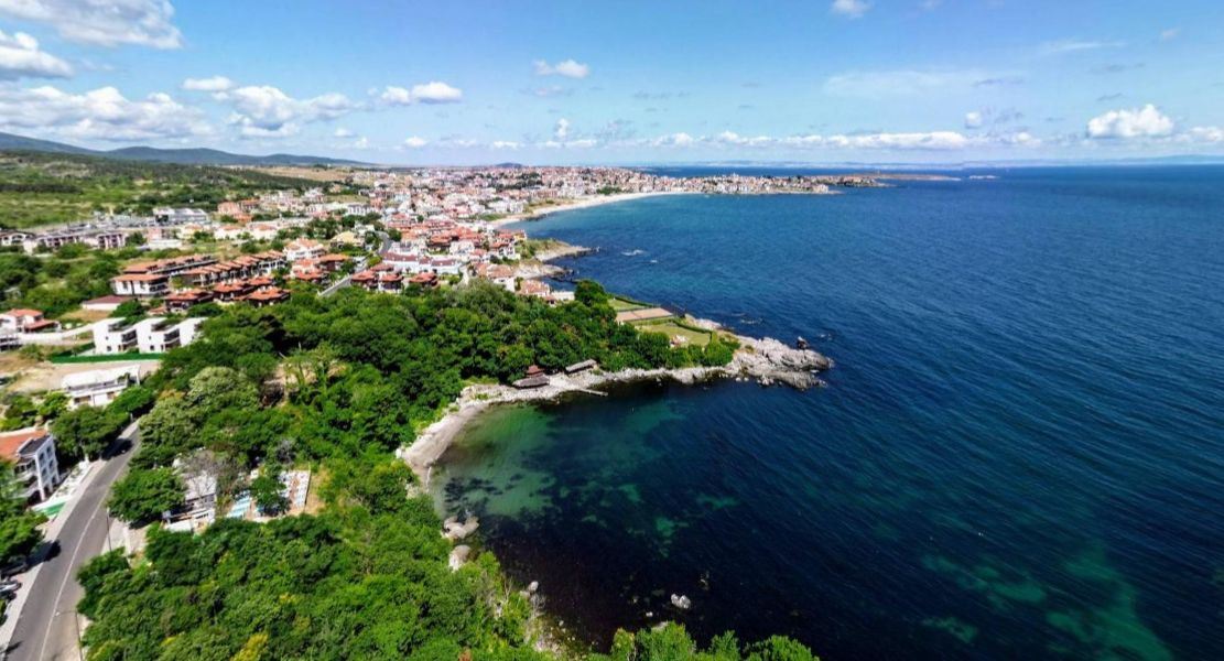 Wolnostojący trzypiętrowy dom w butikowym kompleksie luksusowych domów z panoramą na morze w Budżace – Sozopol