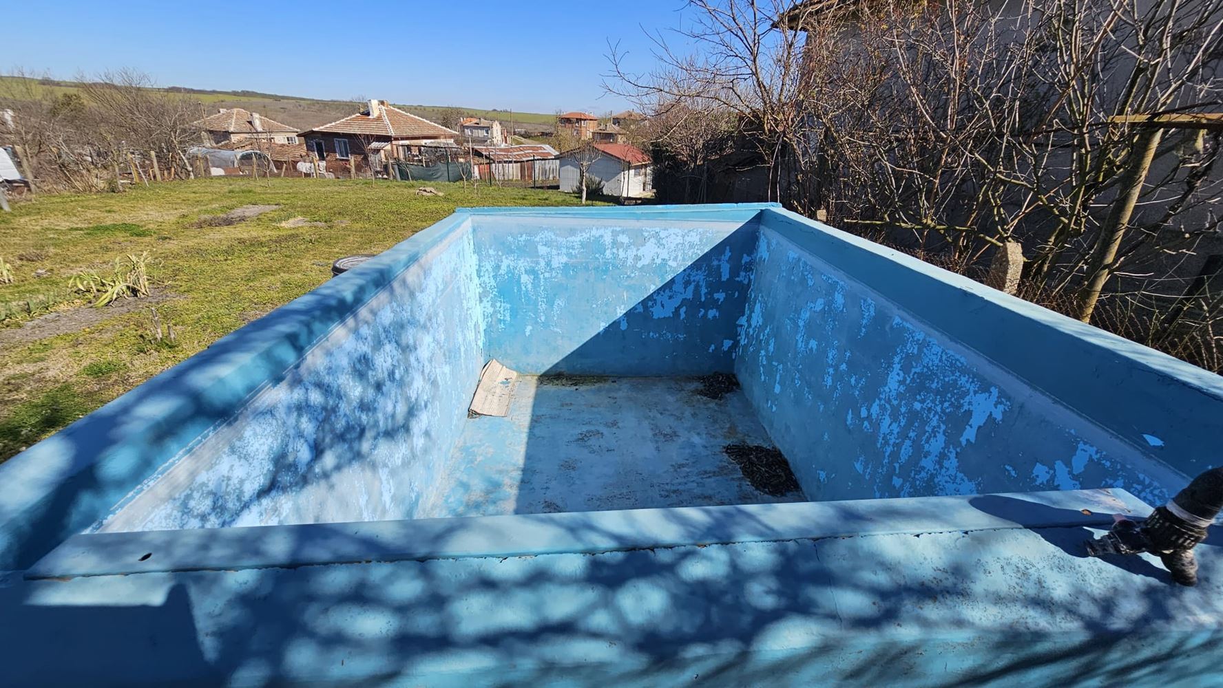  Doskonały parterowy dom z basenem i przestronnym ogrodem w wiosce Dyulevo