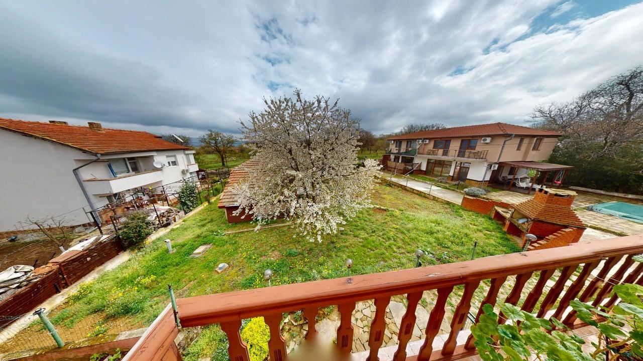 Dwupiętrowy dom w miejscowości Poroj – spokój, przestrzeń i komfort blisko morza