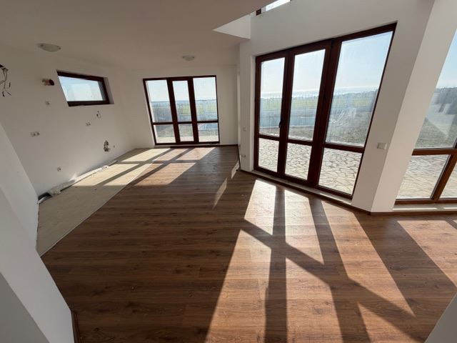  Luksusowy dwupiętrowy dom z widokiem na morze w Aheloy