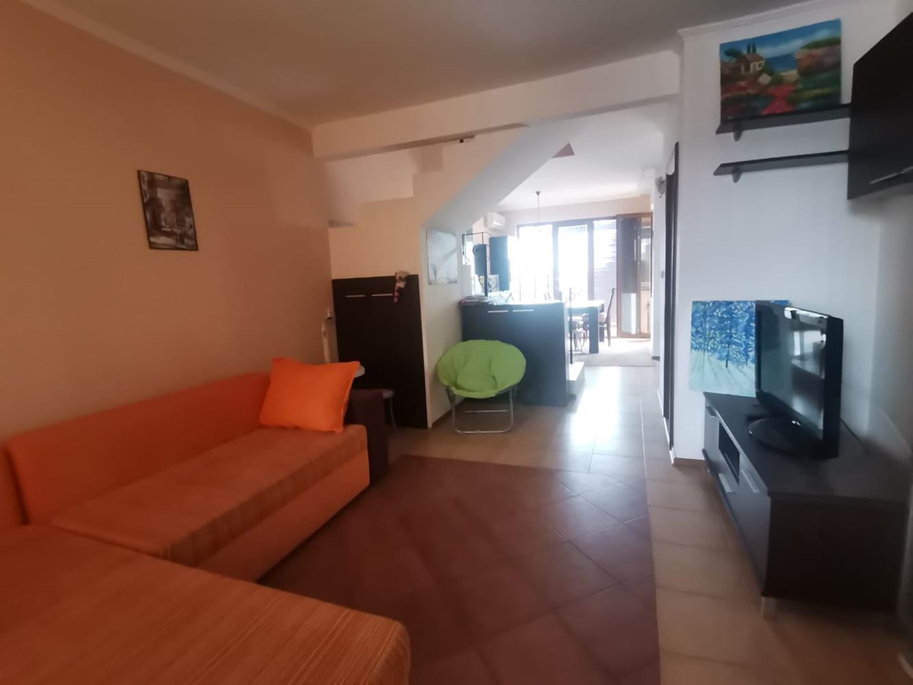 Przestronny dwupokojowy townhouse z ogrodem i tarasami w Sveti Vlas
